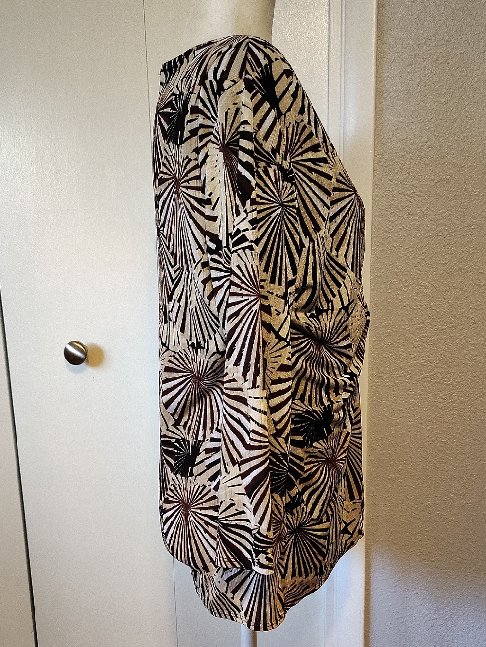 Notations Layered Top - L - Picture 5 of 11